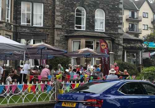 The Watersedge Hotel 